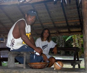 Haciendo leche de coco